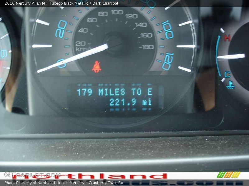 Tuxedo Black Metallic / Dark Charcoal 2010 Mercury Milan I4