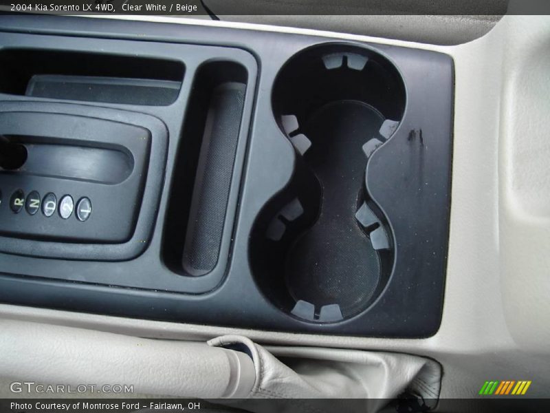 Clear White / Beige 2004 Kia Sorento LX 4WD