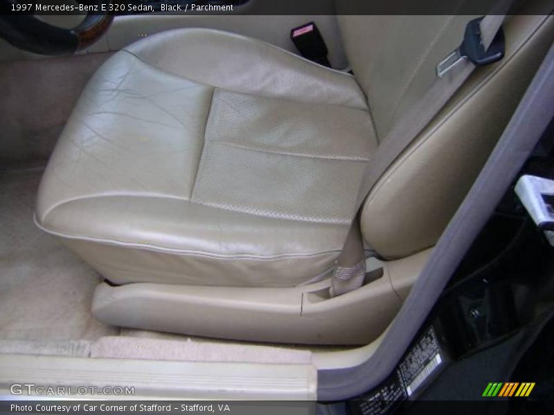 Black / Parchment 1997 Mercedes-Benz E 320 Sedan