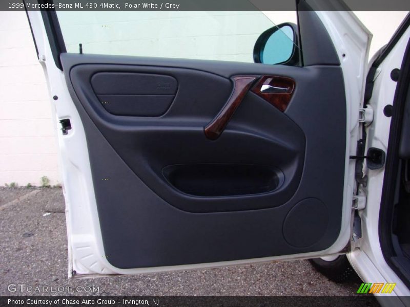 Polar White / Grey 1999 Mercedes-Benz ML 430 4Matic