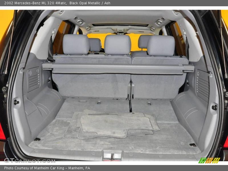  2002 ML 320 4Matic Trunk