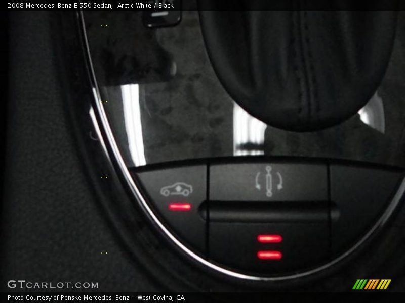 Arctic White / Black 2008 Mercedes-Benz E 550 Sedan