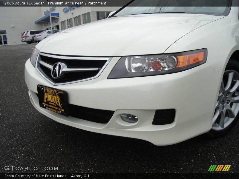 Premium White Pearl / Parchment 2006 Acura TSX Sedan