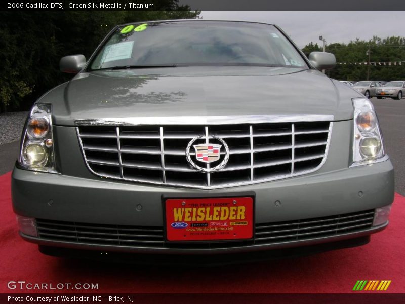 Green Silk Metallic / Titanium 2006 Cadillac DTS