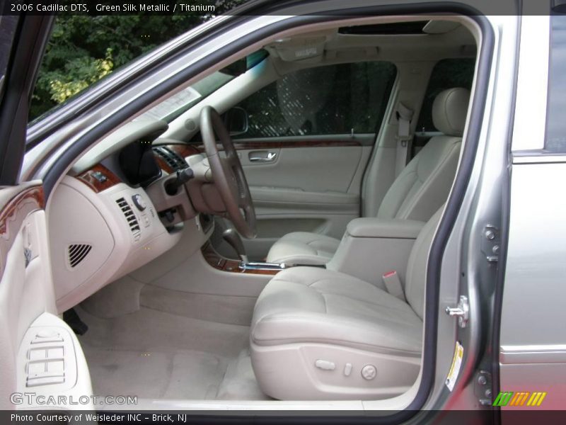 Green Silk Metallic / Titanium 2006 Cadillac DTS