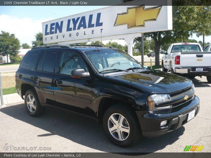 Black / Light Gray 2005 Chevrolet TrailBlazer LT 4x4