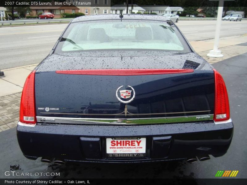 Blue Chip / Titanium 2007 Cadillac DTS Luxury
