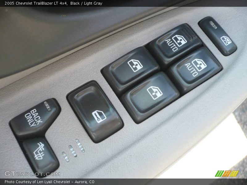 Black / Light Gray 2005 Chevrolet TrailBlazer LT 4x4