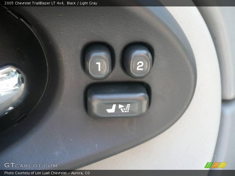 Black / Light Gray 2005 Chevrolet TrailBlazer LT 4x4