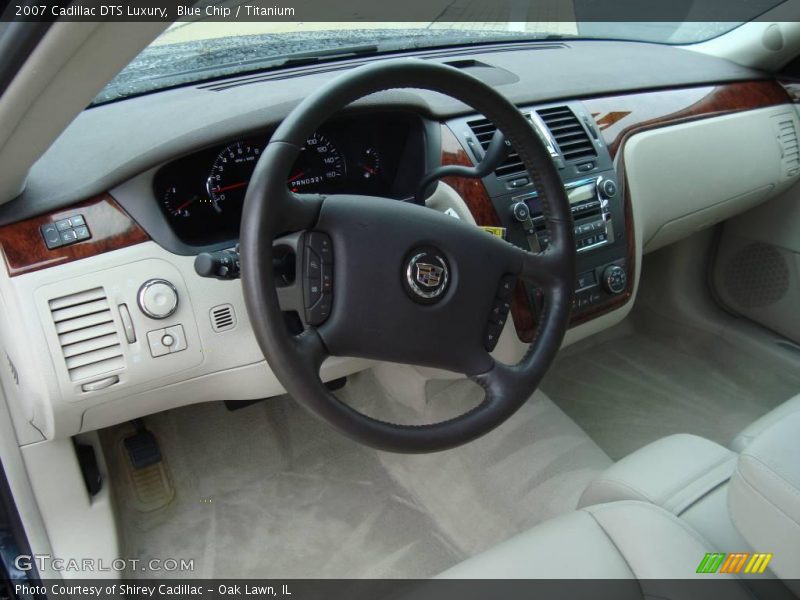 Blue Chip / Titanium 2007 Cadillac DTS Luxury