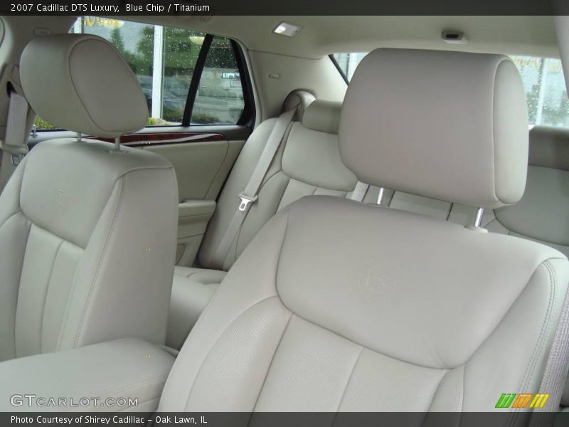 Blue Chip / Titanium 2007 Cadillac DTS Luxury