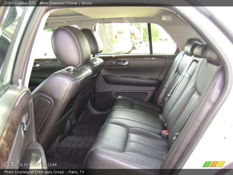 White Diamond Tricoat / Ebony 2009 Cadillac DTS