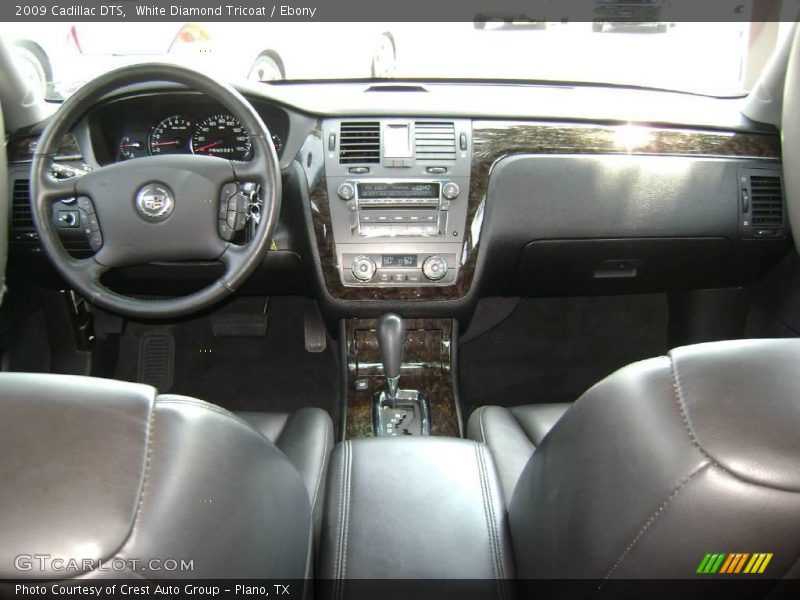 White Diamond Tricoat / Ebony 2009 Cadillac DTS