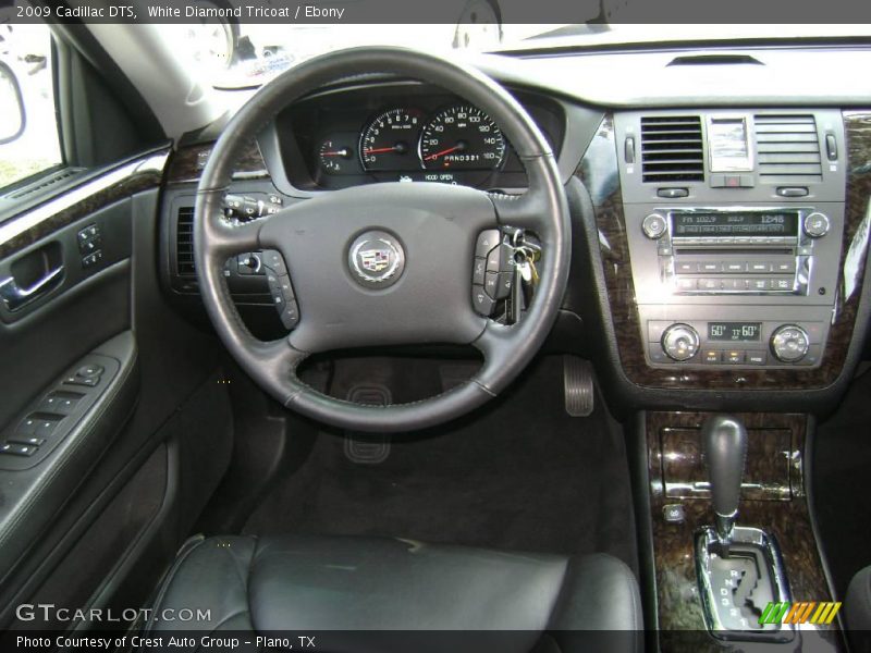 White Diamond Tricoat / Ebony 2009 Cadillac DTS