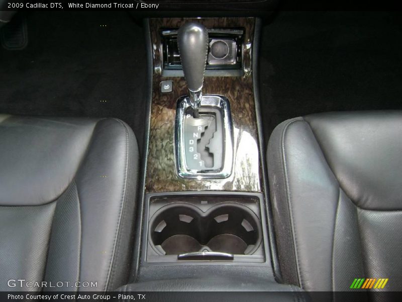 White Diamond Tricoat / Ebony 2009 Cadillac DTS