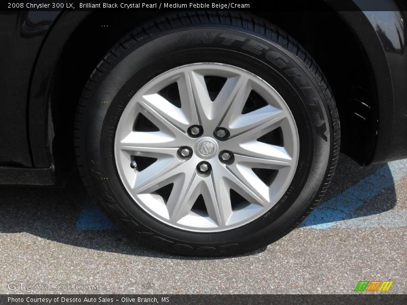 Brilliant Black Crystal Pearl / Medium Pebble Beige/Cream 2008 Chrysler 300 LX