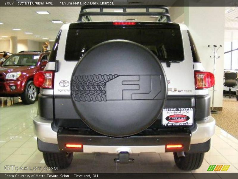 Titanium Metallic / Dark Charcoal 2007 Toyota FJ Cruiser 4WD