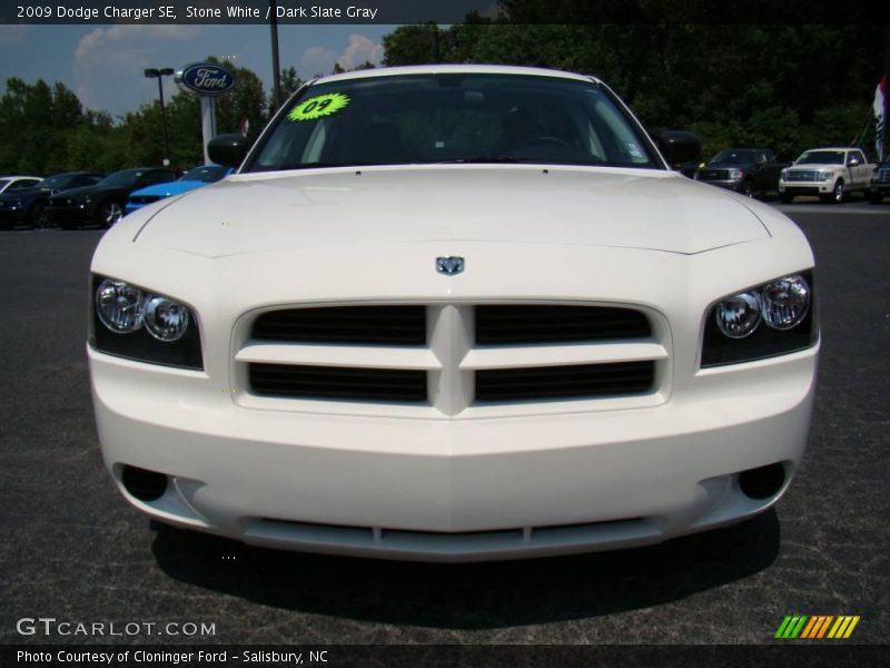 Stone White / Dark Slate Gray 2009 Dodge Charger SE