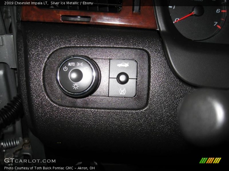 Silver Ice Metallic / Ebony 2009 Chevrolet Impala LT