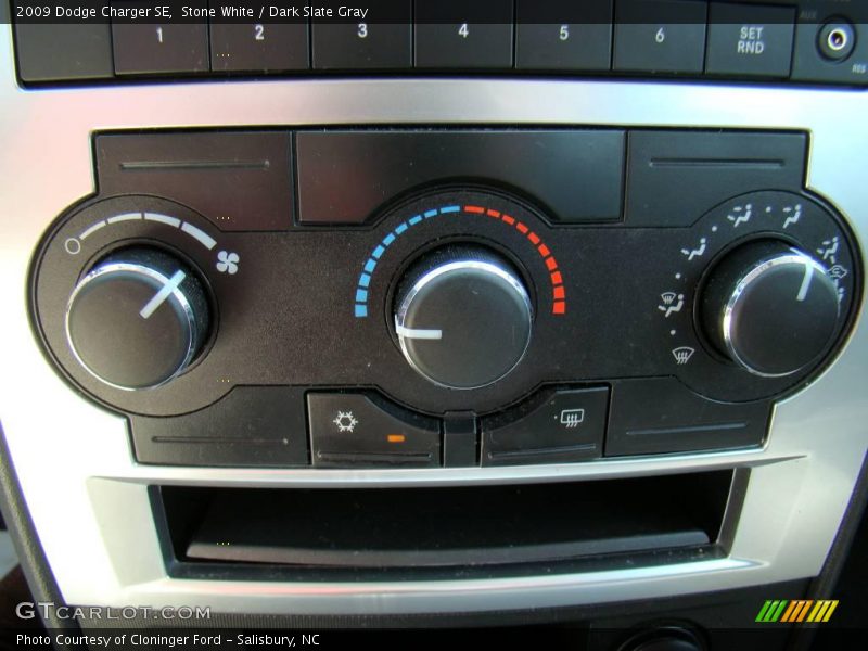 Stone White / Dark Slate Gray 2009 Dodge Charger SE