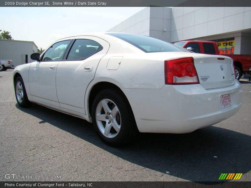 Stone White / Dark Slate Gray 2009 Dodge Charger SE