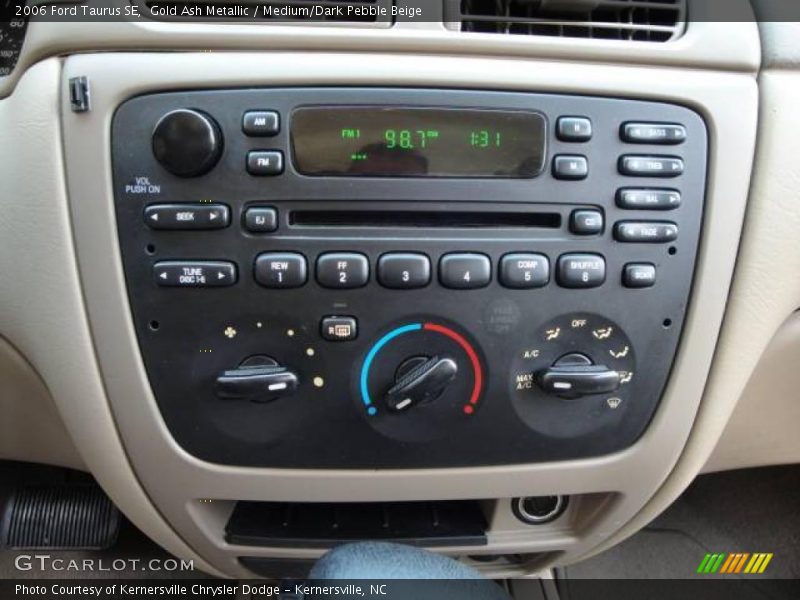 Gold Ash Metallic / Medium/Dark Pebble Beige 2006 Ford Taurus SE