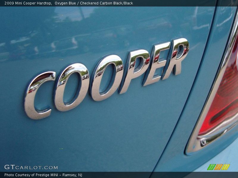 Oxygen Blue / Checkered Carbon Black/Black 2009 Mini Cooper Hardtop