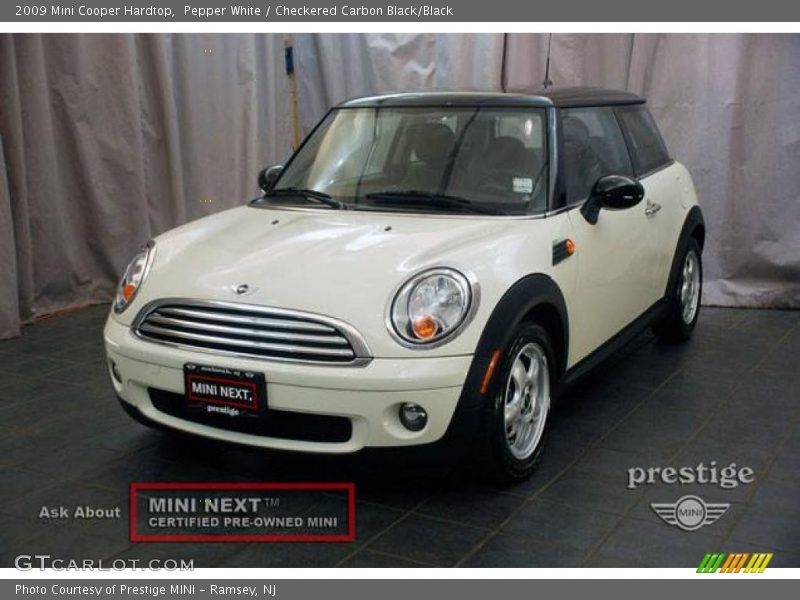 Pepper White / Checkered Carbon Black/Black 2009 Mini Cooper Hardtop