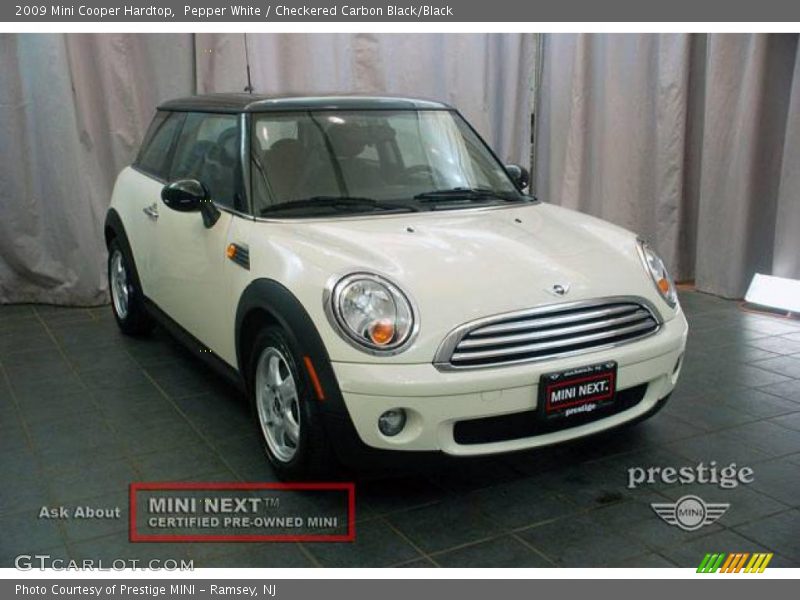 Pepper White / Checkered Carbon Black/Black 2009 Mini Cooper Hardtop