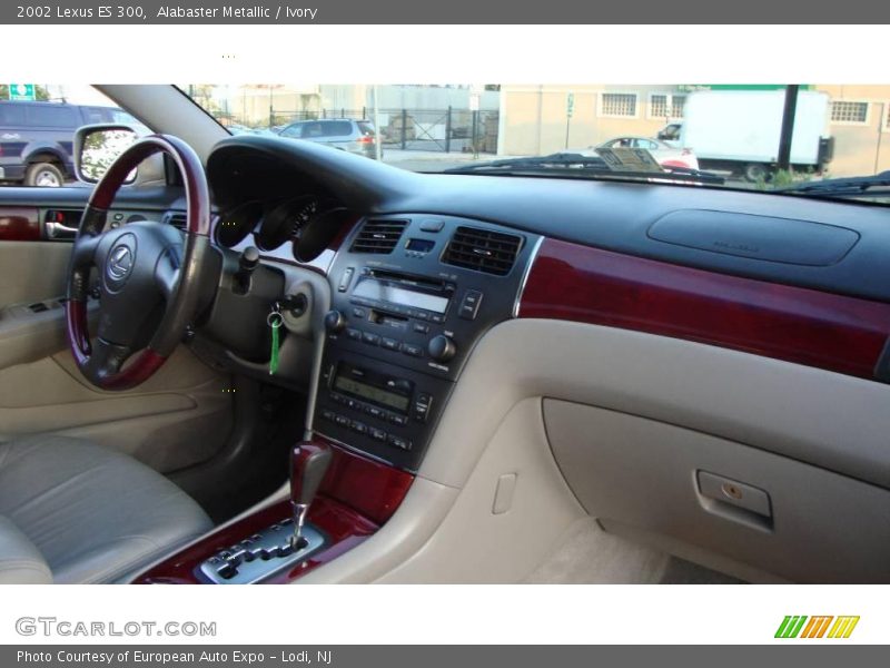 Alabaster Metallic / Ivory 2002 Lexus ES 300