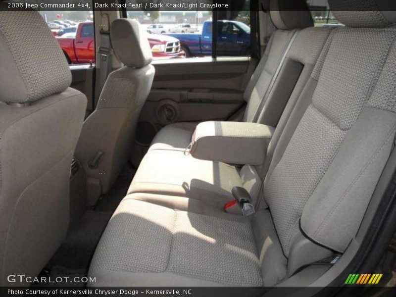 Dark Khaki Pearl / Dark Khaki/Light Graystone 2006 Jeep Commander 4x4