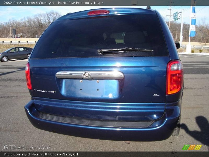 Patriot Blue Pearlcoat / Taupe 2002 Chrysler Town & Country eL