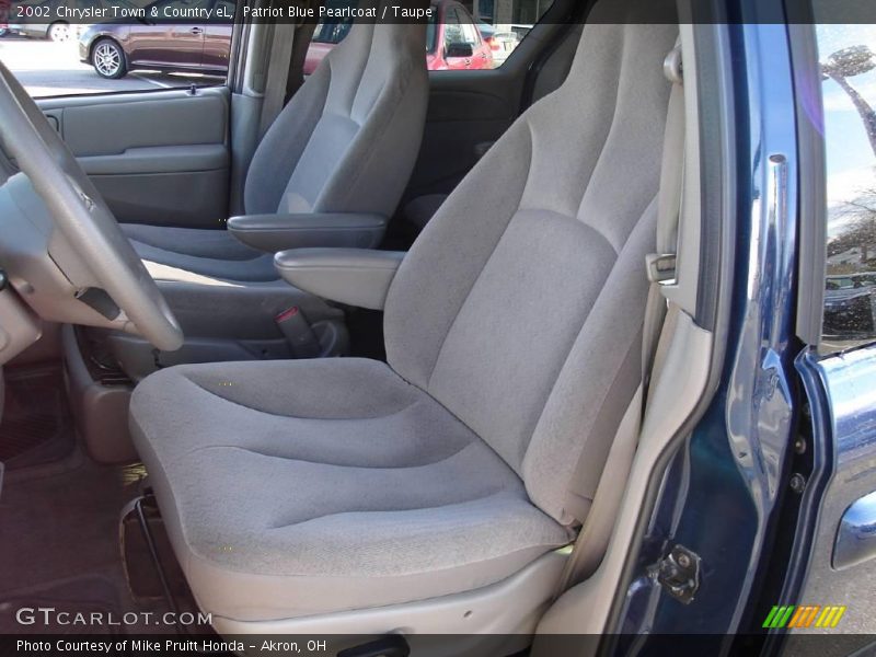 Patriot Blue Pearlcoat / Taupe 2002 Chrysler Town & Country eL