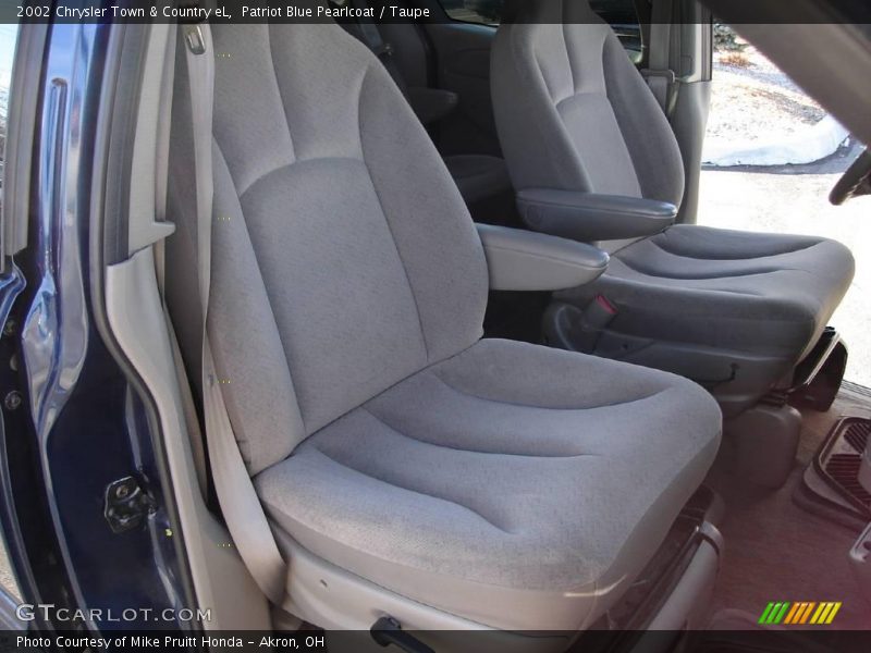 Patriot Blue Pearlcoat / Taupe 2002 Chrysler Town & Country eL