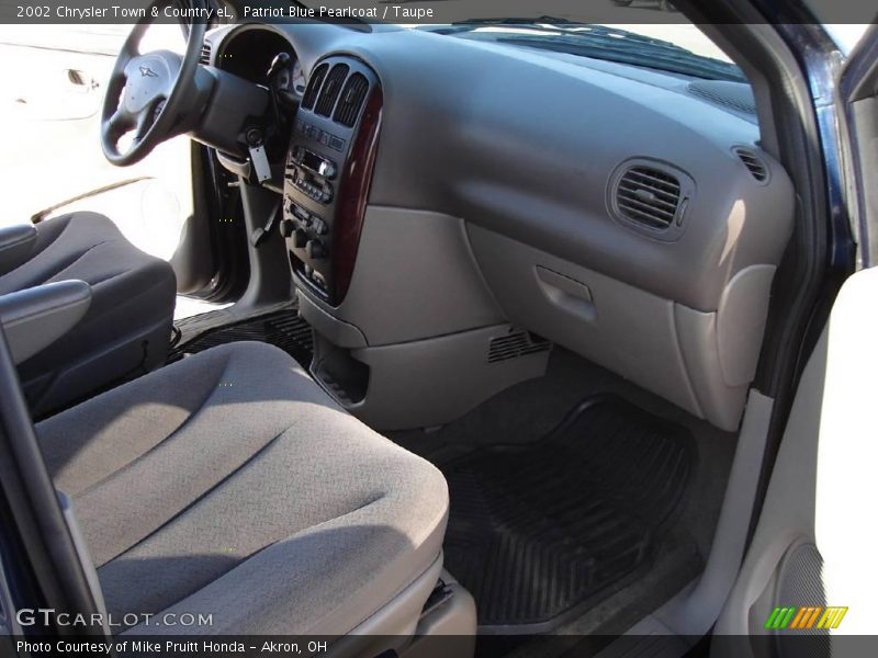 Patriot Blue Pearlcoat / Taupe 2002 Chrysler Town & Country eL