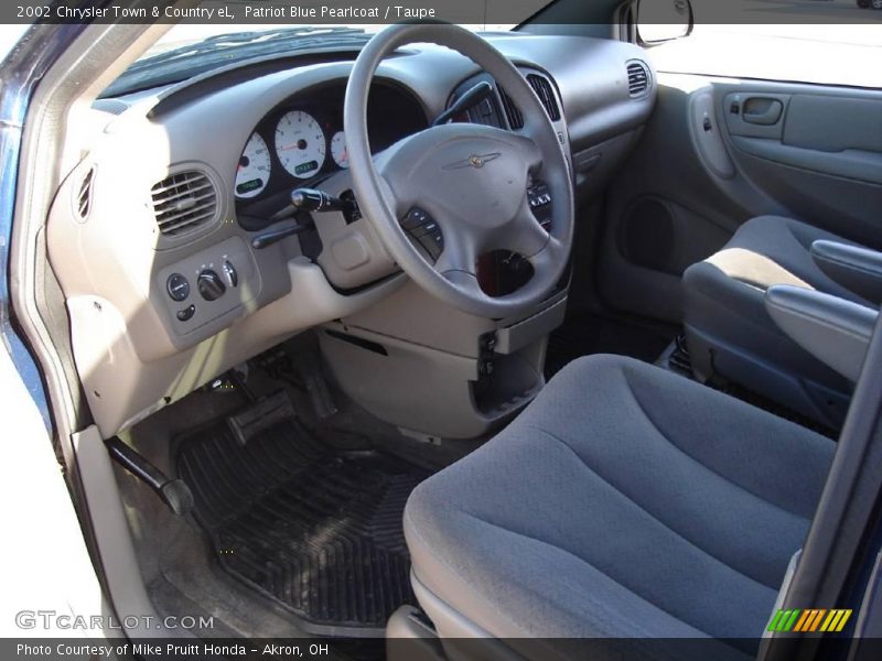 Patriot Blue Pearlcoat / Taupe 2002 Chrysler Town & Country eL