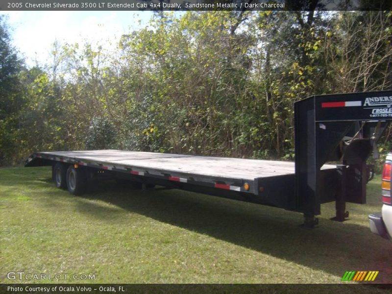 Sandstone Metallic / Dark Charcoal 2005 Chevrolet Silverado 3500 LT Extended Cab 4x4 Dually