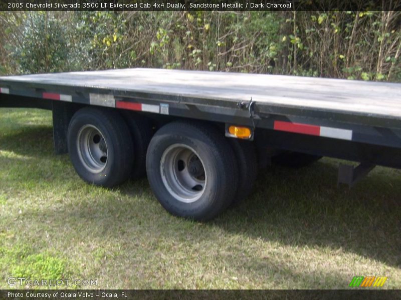 Sandstone Metallic / Dark Charcoal 2005 Chevrolet Silverado 3500 LT Extended Cab 4x4 Dually