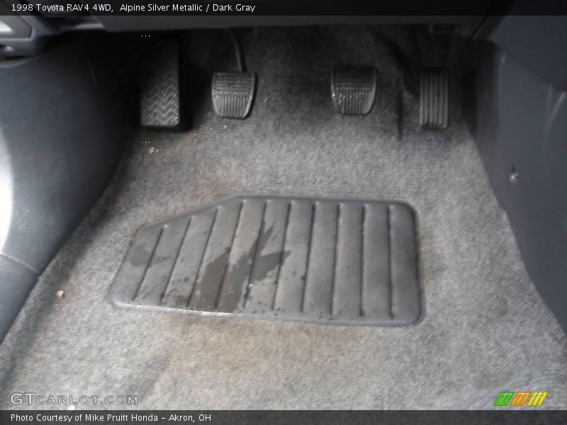 Alpine Silver Metallic / Dark Gray 1998 Toyota RAV4 4WD