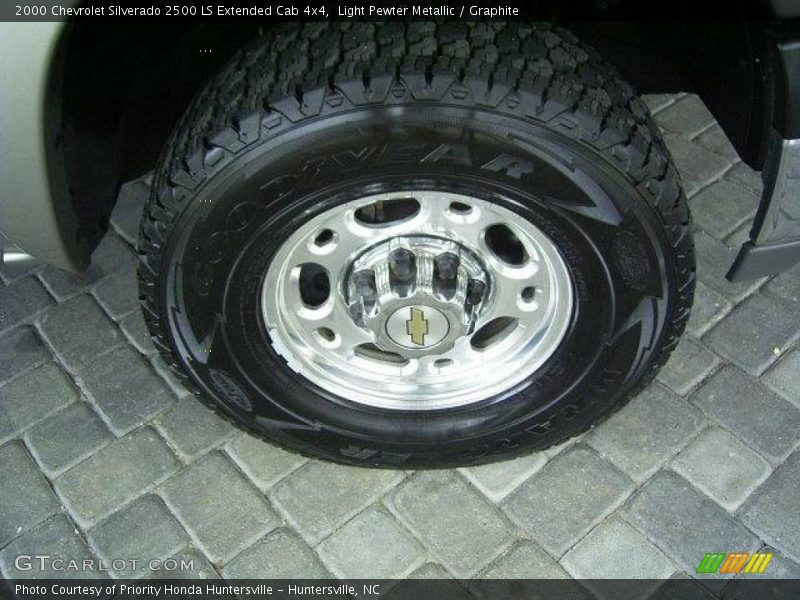 Light Pewter Metallic / Graphite 2000 Chevrolet Silverado 2500 LS Extended Cab 4x4