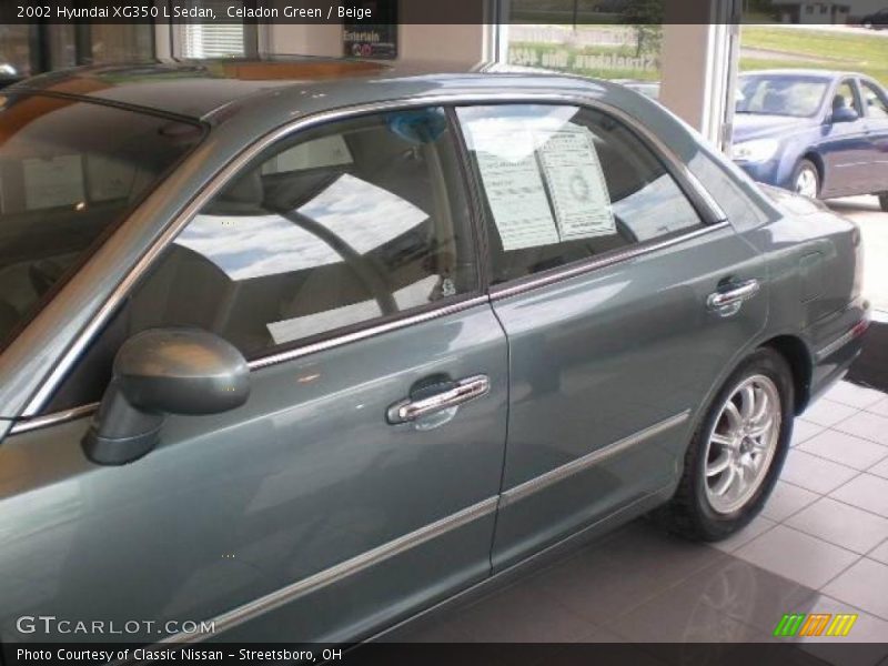 Celadon Green / Beige 2002 Hyundai XG350 L Sedan