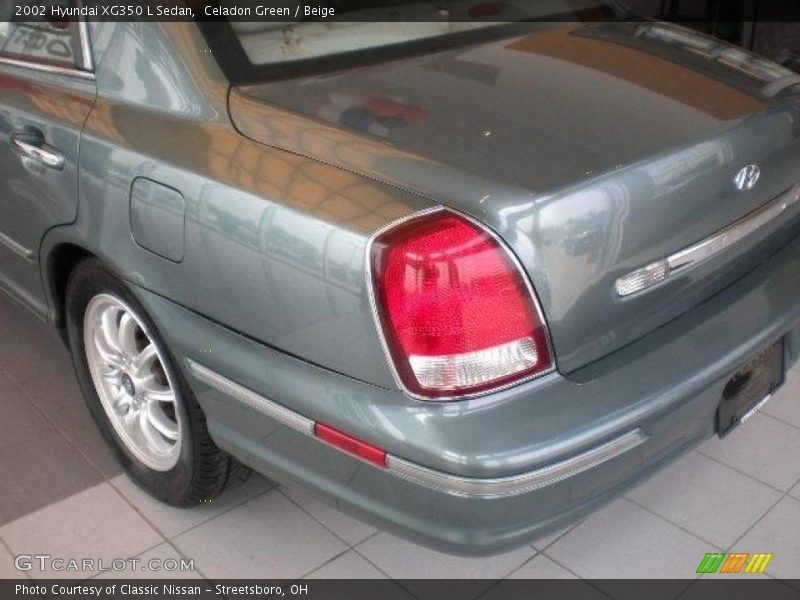 Celadon Green / Beige 2002 Hyundai XG350 L Sedan