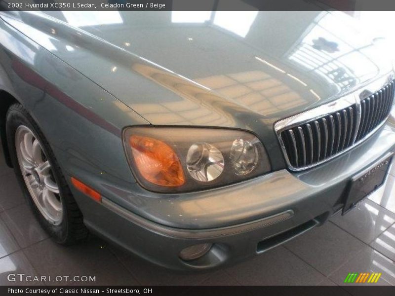 Celadon Green / Beige 2002 Hyundai XG350 L Sedan