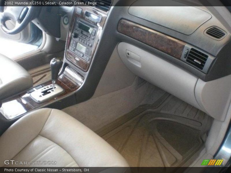 Celadon Green / Beige 2002 Hyundai XG350 L Sedan