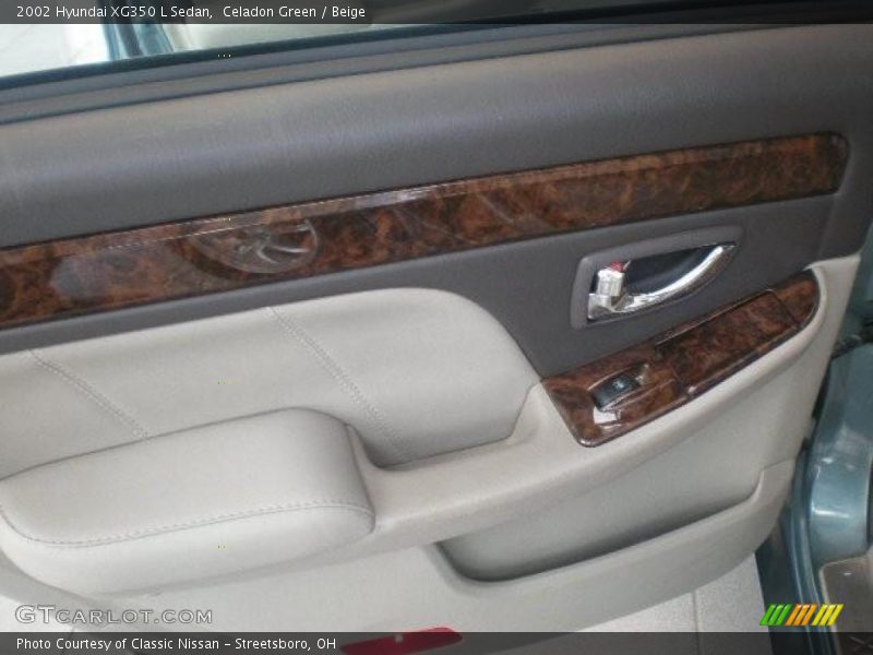 Celadon Green / Beige 2002 Hyundai XG350 L Sedan