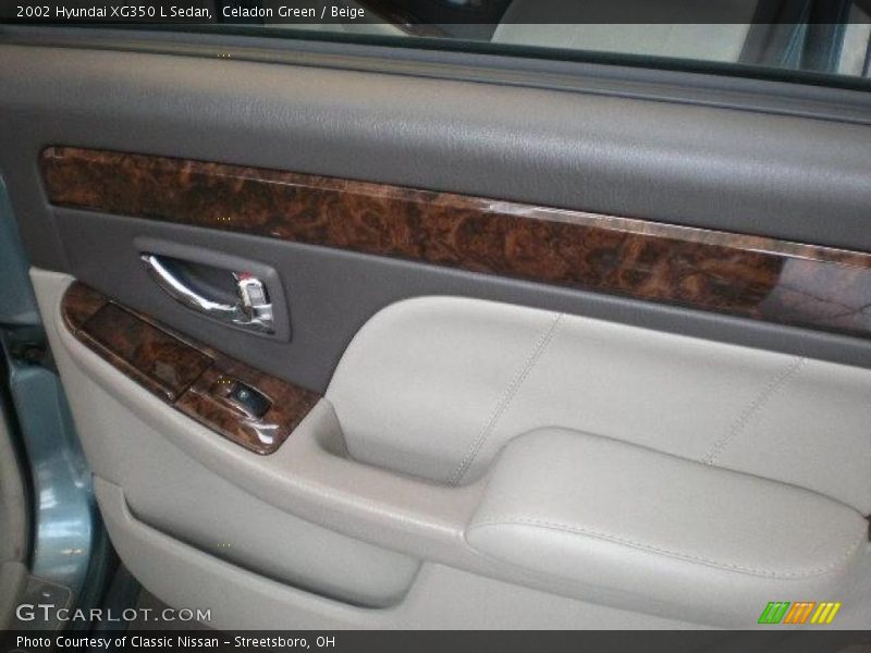 Celadon Green / Beige 2002 Hyundai XG350 L Sedan