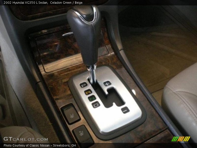 Celadon Green / Beige 2002 Hyundai XG350 L Sedan