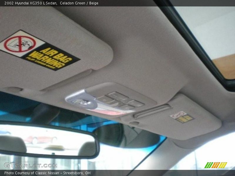 Celadon Green / Beige 2002 Hyundai XG350 L Sedan