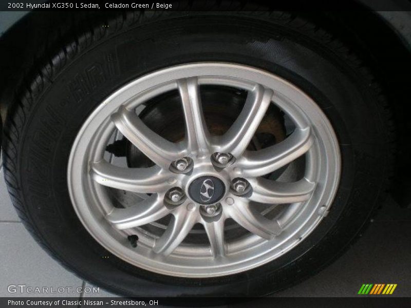 Celadon Green / Beige 2002 Hyundai XG350 L Sedan