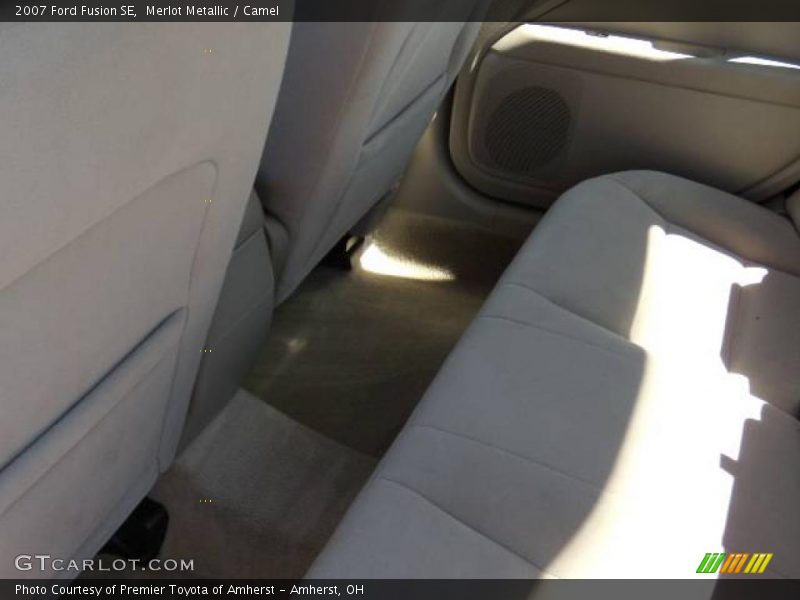 Merlot Metallic / Camel 2007 Ford Fusion SE